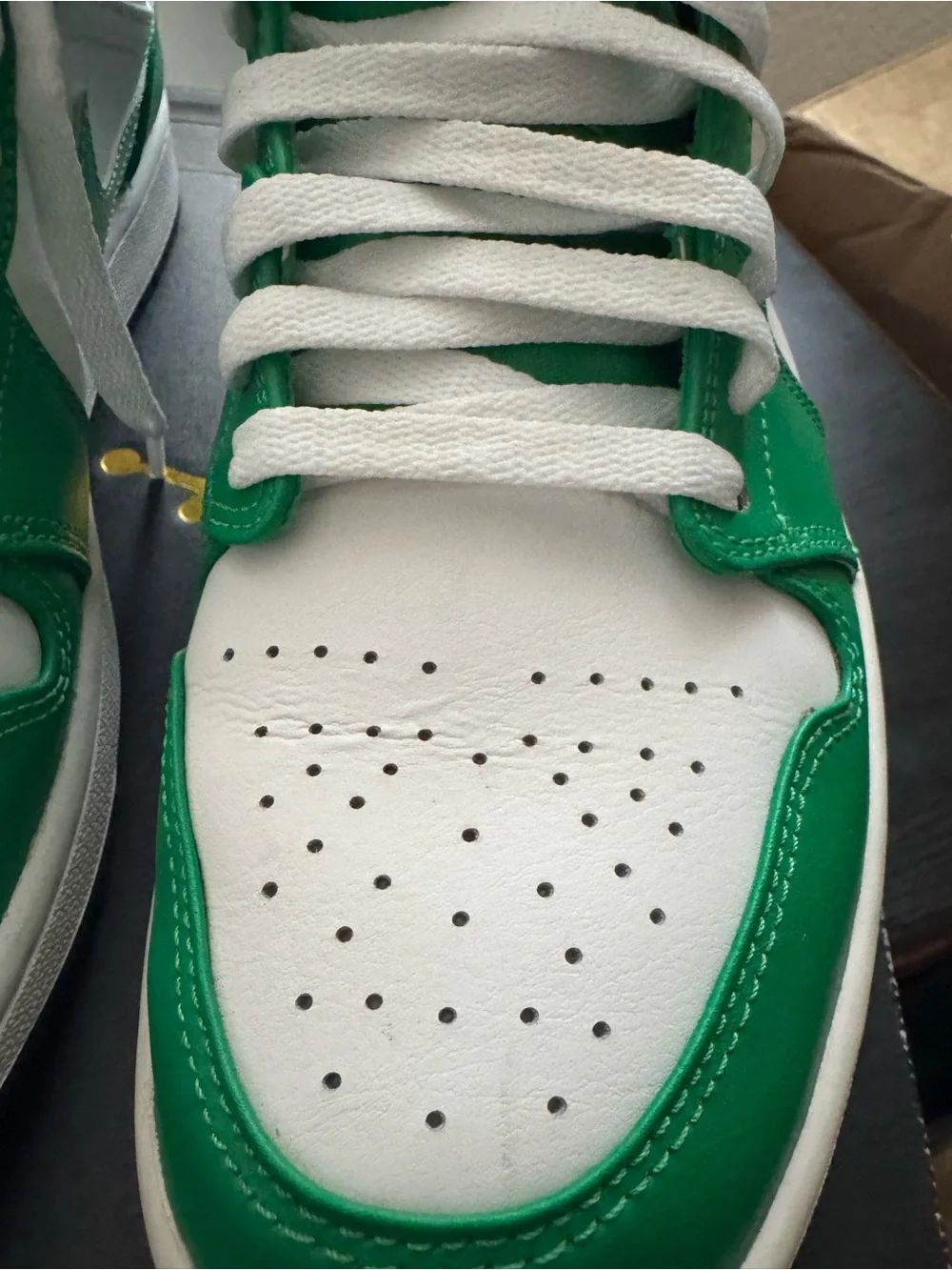 Jordan 1 Mid Lucky Green. Size 9M/10.5W. Pre-owned. Excellent Condition